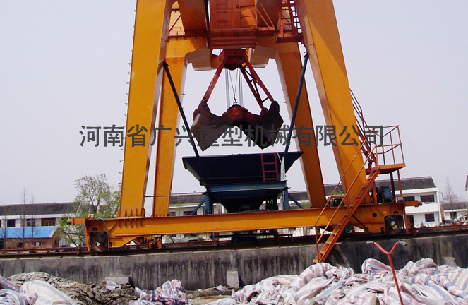 抓斗起重機(jī)2
