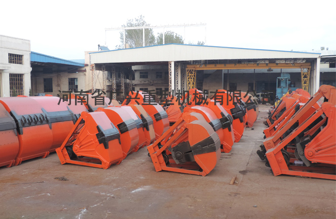 成品抓斗放置廠(chǎng)區(qū) 成品抓斗放置廠(chǎng)區(qū)